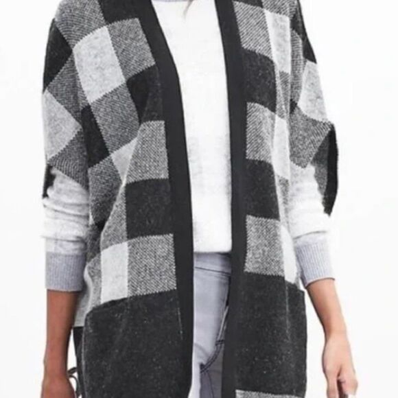 𝅺BANANA REPUBLIC Buffalo Check Black & White Wool Sweater/Cape Cardigan S… - Picture 12 of 12